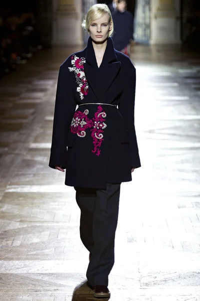 Look 1